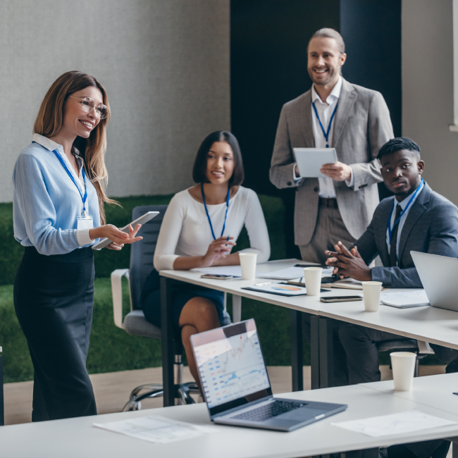 Session de formation au logiciel RH Incotec animée en salle de réunion