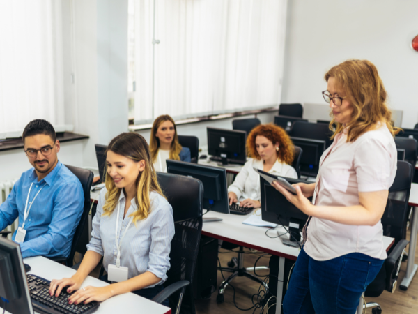 Équipe Incotec en accompagnement client, fournisseur logiciel gestion des temps